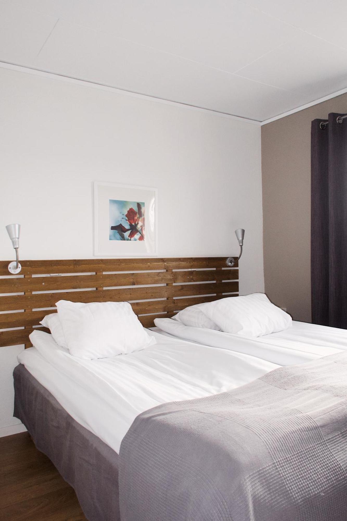 Hotel E-10 By First كيرونا المظهر الخارجي الصورة