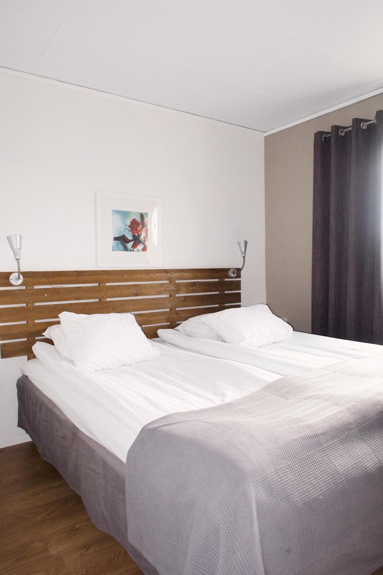 Hotel E-10 By First كيرونا المظهر الخارجي الصورة